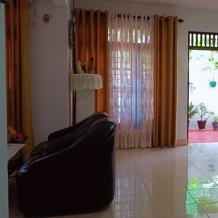Coco One Holiday Inn 米瑞莎 外观 照片